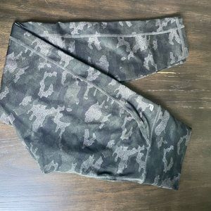 Camo leggings